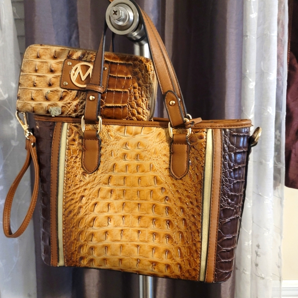 MKF tote gator tan with wallet